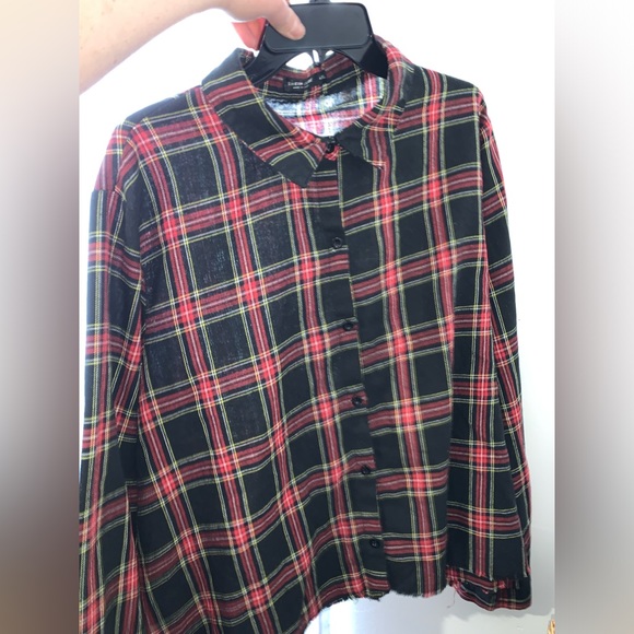 Woman’s Shirt - Picture 5 of 5